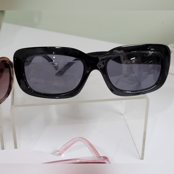 Sale 3pr Bundle Of Sunglasses. Foster Grant 👀 Dior And ? Please Read - Picture 4 of 12